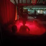 아파트 House With Sauna And Jacuzzi 3 *