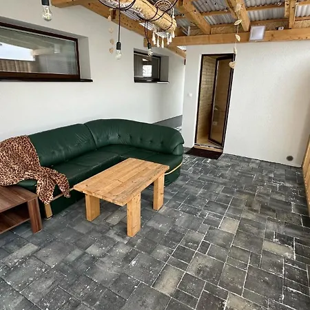 Lägenhet House With Sauna And Jacuzzi 3 *