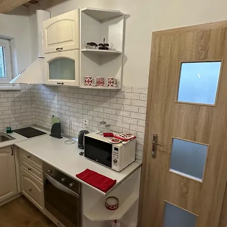 Lägenhet House With Sauna And Jacuzzi 3