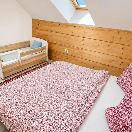 House With Sauna And Jacuzzi 3 *