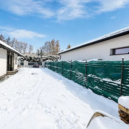 House With Sauna And Jacuzzi 3 * Svaty Kriz
